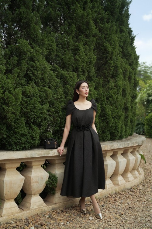 Sixdo Black 3D Flower Brocade Flared Dress